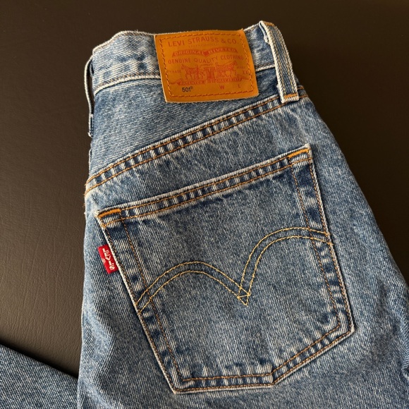 Levi's High Rise Mom Jeans Size 24 - Picture 5 of 12